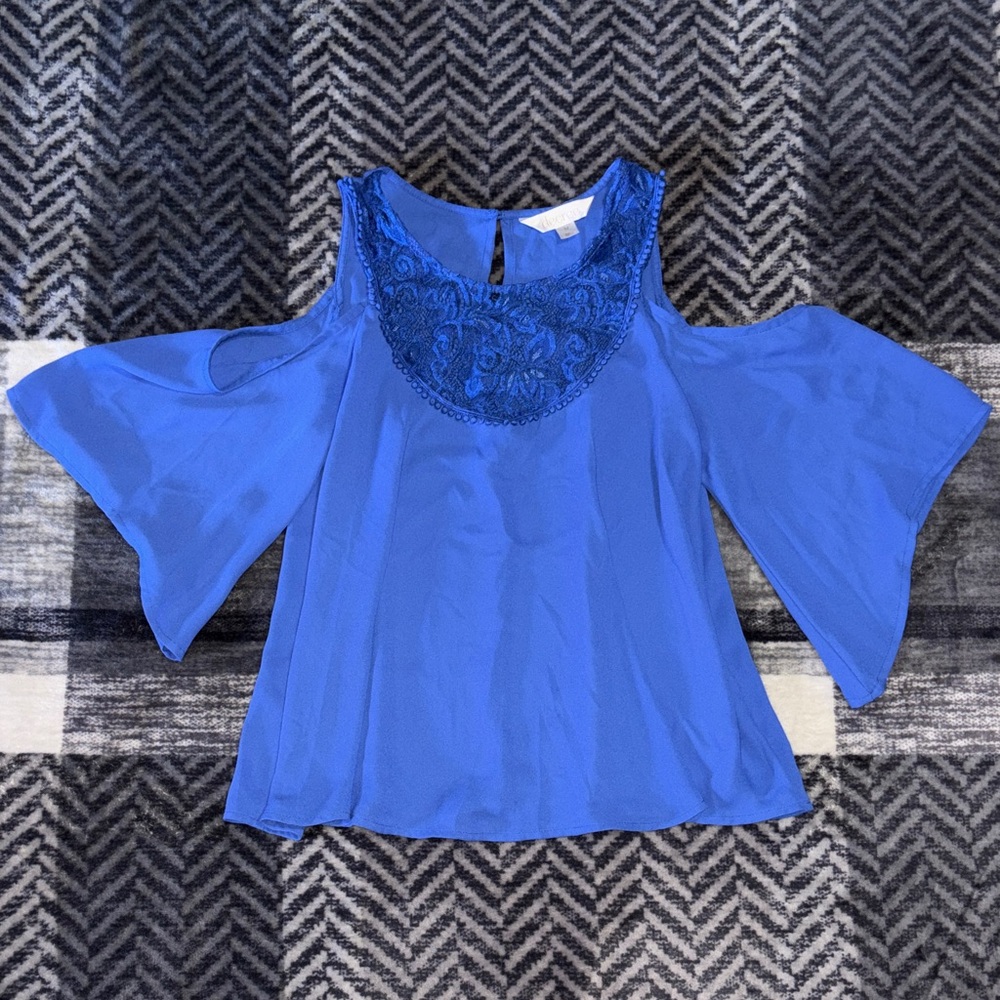 🐢Decree Blue Cold Shoulder Lace Blouse